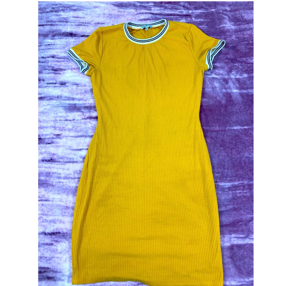 Yellow fitted dress